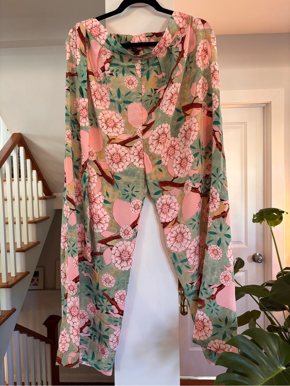 Boohoo Women’s Petite Floral Wide Leg Flowy Pants - Size 10
